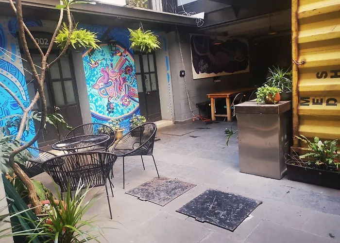 Metro Boutique Hostal