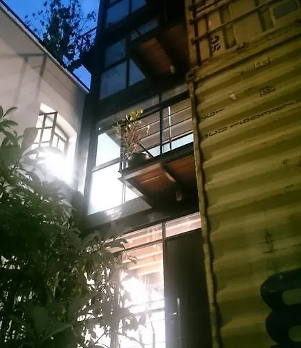 Metro Boutique Hostal *